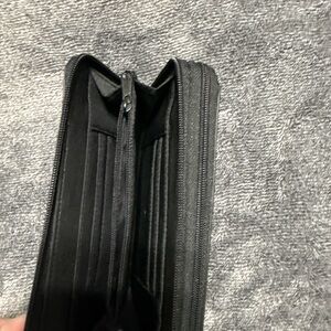 Elegant Black Men's Zipper Wallet